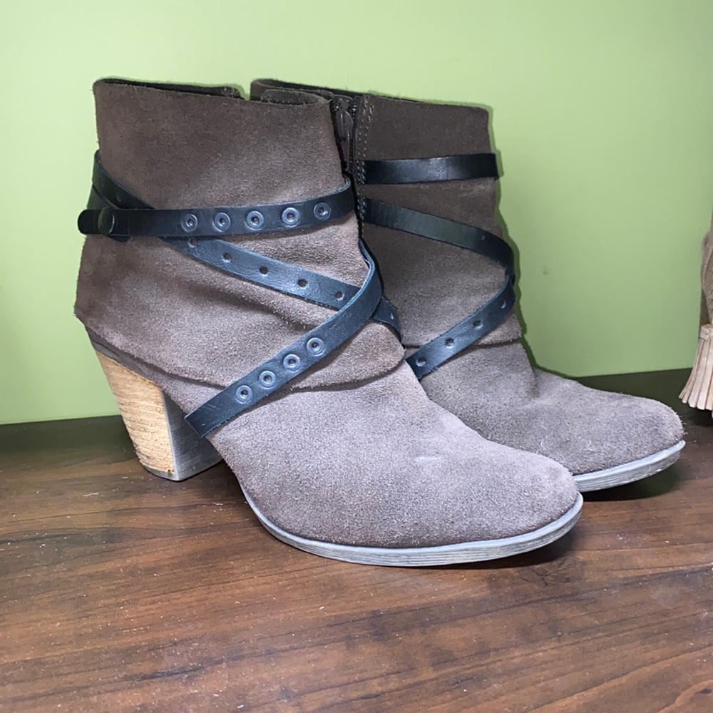 Brown Heeled Short Ankle Booties with Black Leather